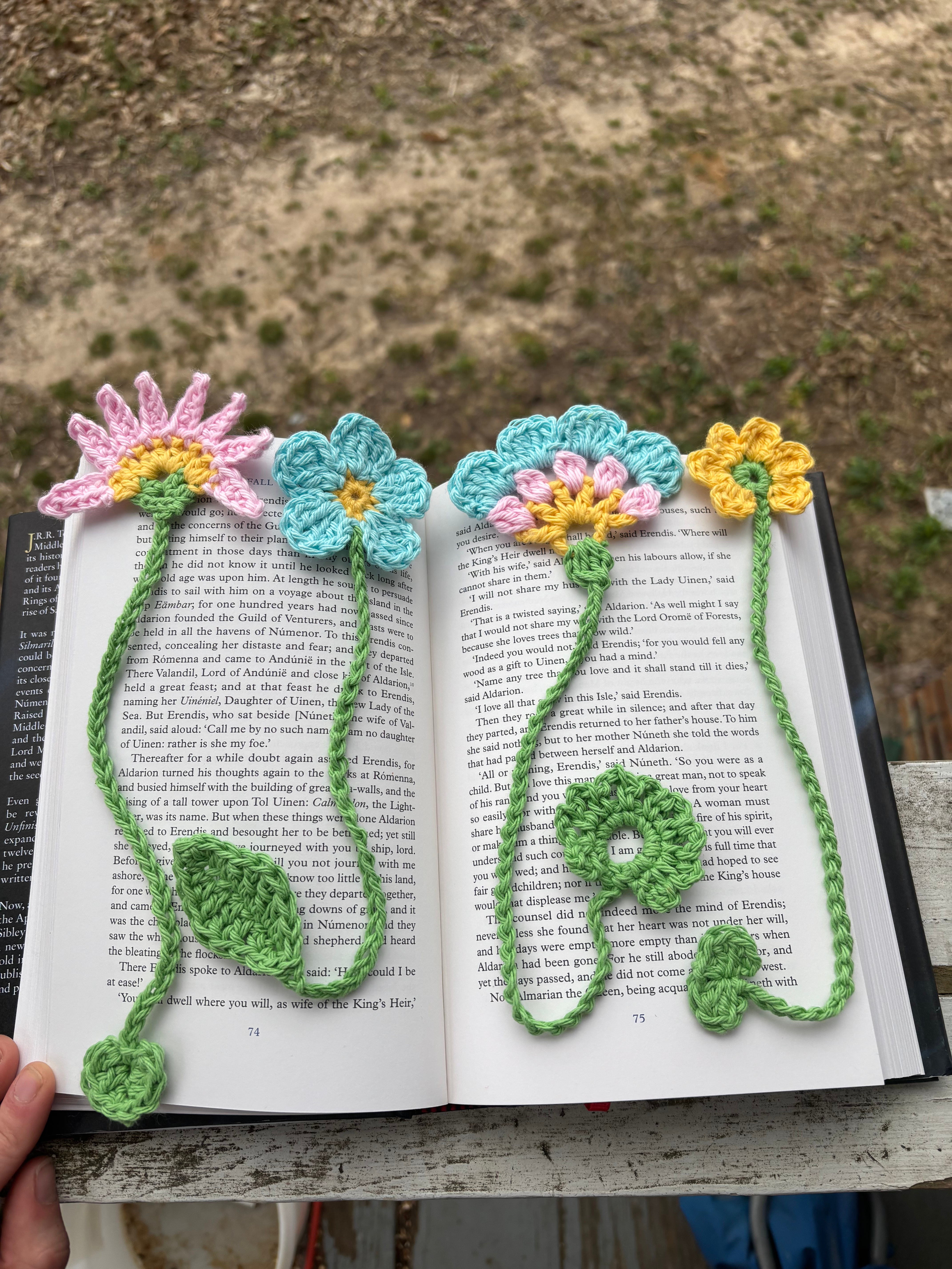 Free Crochet Flower Bookmark Pattern