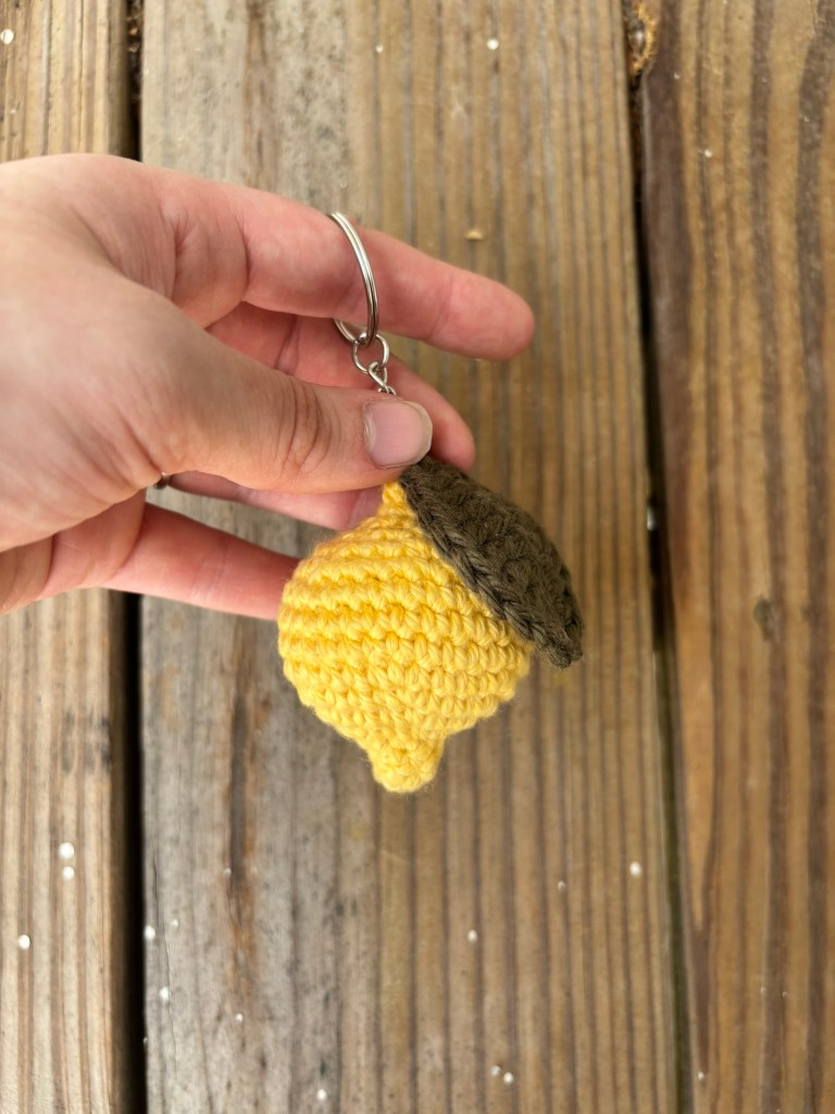 crochet lemon keychain with leaf